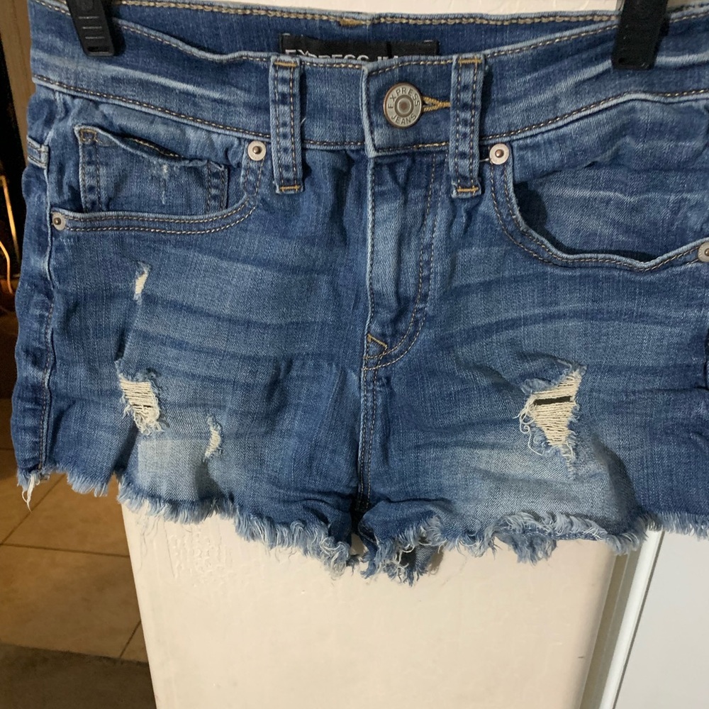 Express Women’s Distressed Blue Denim Shorts
